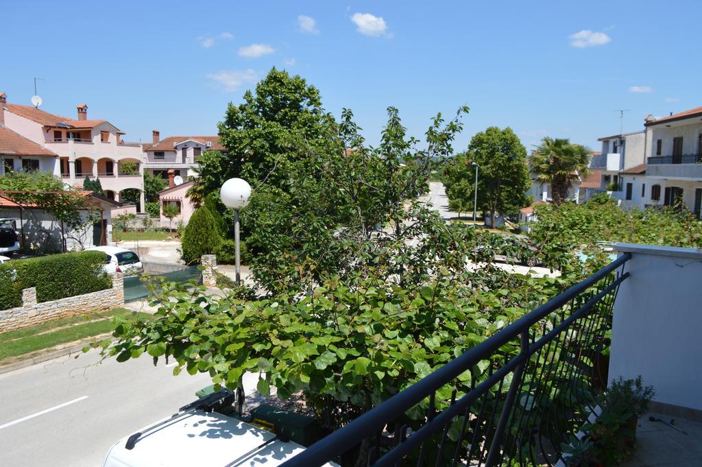 Apartment Bozac 罗维尼 外观 照片